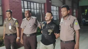 পিচ্চি রাজা পালিয়ে যাওয়ার চাঞ্চল্যকর তথ্য, দুই পুলিশ কর্মকর্তা গ্রেফতার