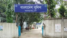 অ্যাম্বুলেন্সের ধাক্কায় ভ্যান চালক নিহত