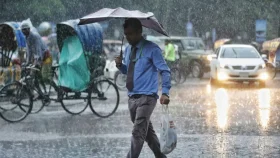 ৮ বিভাগেই বৃষ্টির পূর্বাভাস, ৭২ ঘণ্টার মধ্যেই বিদায় নিচ্ছে মৌসুমি বায়ু