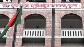 আরেকজনকে আদালতে তুলে দ. কোরিয়া থেকে জামিন নেন আসামি, বিচারকের মামলা
