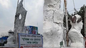 এবার বীরশ্রেষ্ঠ হামিদুর রহমানের ভাস্কর্যে জুতার মালা, মুক্তিযোদ্ধাদের ক্ষোভ