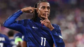 ১৪ মিনিটে ৪ গোল করে জিদানের ফ্রান্সের চমক