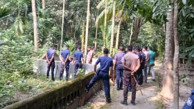 দুই বছর পর কবর থেকে তোলা হলো সেলিম খান ও তার ছেলের মরদেহ