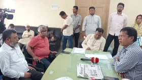 দুই অ্যাকাউন্টে জমা আছে ১১ কোটি টাকা, এক লাখও দিতে পারছে না ব্যাংকটি