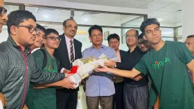 শিক্ষামন্ত্রীর সঙ্গে আন্তর্জাতিক ফিজিক্স অলিম্পিয়াডে পদকজয়ীদের সাক্ষাৎ