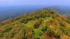 সবুজ পাহাড়ের পথে রোমাঞ্চকর অভিযান, মৌলভীবাজারের কালা পাহাড়ে ট্রেকিং