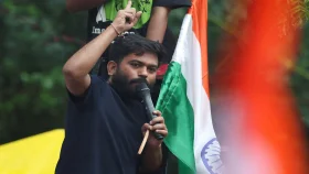 এবার দিল্লির বিমানবন্দরে আটক ককরোচ প্রধান অভিজিৎ দিপকে
