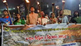 ভারতের আন্দোলনে সংহতি জানিয়ে ঢাকায় মশাল মিছিল