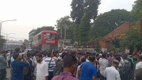 যুব উন্নয়নের প্রশ্নফাঁস, রাজধানীতে বিভিন্ন জায়গায় সড়ক অবরোধ করে বিক্ষোভ 