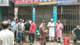 চকবাজারে আগুন: উদ্বেগ-উৎকণ্ঠায় ব্যবসায়ীরা