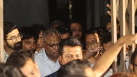 ৩০ ঘণ্টা অবরুদ্ধ চুয়েট ভিসিকে উদ্ধার করলেন ডিসি ও এসপি
