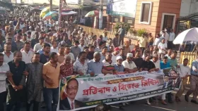 ‘এভাবে চললে দেশে গৃহযুদ্ধ বাঁধতে পারে’, বিক্ষোভ সমাবেশে জাপার হুঁশিয়ারি
