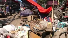 ফুটপাত দখলমুক্ত করতে রাজধানীতে ডিএনসিসির উচ্ছেদ অভিযান