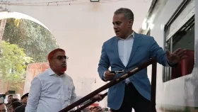 নিম্নমানের কাজ দেখে মন্ত্রীর ক্ষোভ, এরপর কর্মকর্তা যা বললেন