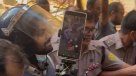 আয়াসের জামিন শুনানিতে আইনজীবীদের উত্তেজনা, এজলাস ছাড়লেন বিচারক