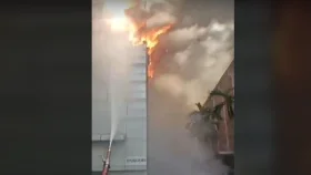 আগুনের তীব্রতা বাড়ছে টঙ্গীর কারখানায়, ২০ ইউনিট নিয়েও নিয়ন্ত্রণে হিমশিম খাচ্ছে ফায়ার সার্ভিস