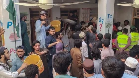 পাকিস্তানে স্কুলের ছাদ ধসে শিক্ষকসহ ৩২ শিক্ষার্থী নিহত