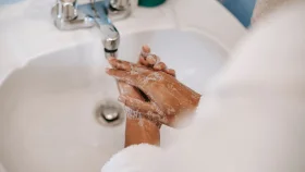 হাত ধোয়ার সঠিক নিয়ম জানেন?