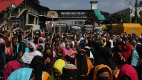 উত্তরায় সড়ক ছাড়লেন পোশাক শ্রমিকরা, যান চলাচল স্বাভাবিক