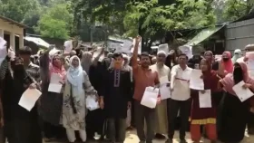 এসপি আসার খবরে জঙ্গল সলিমপুরে বিক্ষোভ, পিটিয়ে সরিয়ে দিলো পুলিশ
