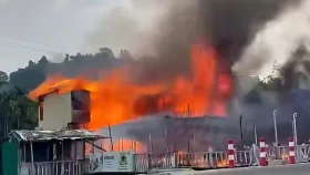 কক্সবাজারে রিসোর্টে আগুন, মৃত্যুর নিশ্চিত তথ্য নেই পুলিশের কাছে