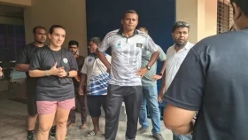 হ্যান্ডবল স্টেডিয়াম থেকে বিদেশিসহ দুই কোচের আইফোন গায়েব