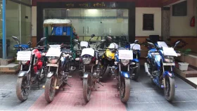 মোহাম্মদপুরে মসজিদের সামনে থেকে মোটরসাইকেল চুরি: খুঁজতে গিয়ে মিললো আরও আটটি