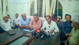 ২০ বছরের পুরোনো বাসের ফিটনেস সনদ দাবি, না দিলে ধর্মঘটের হুঁশিয়ারি