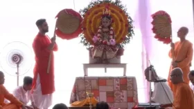 রাজধানীর রামকৃষ্ণ মিশনে কুমারী পূজা উদযাপন