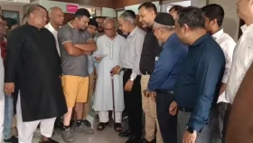 দীর্ঘদিনের ভোগান্তি শেষে কৃত্রিম পা পেলেন ছাত্রদলের সাবেক নেতা সাইফুল