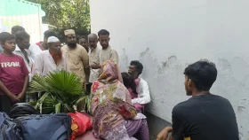 ‘ঘুম ভাঙলো বিকট শব্দে, চোখ খুলেই দেখি পাশে চার লাশ’