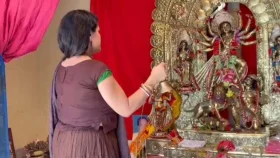 ১২৬ বছরের ইতিহাস, ২৫ লাখ টাকার ৫২০ কেজির প্রতিমা, যেভাবে হয় বিসর্জন