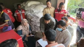 সার পাচারের সময় আটক, একজনকে কারাদণ্ড ও দুই ডিলারকে জরিমানা