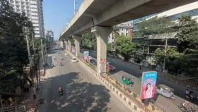 রাজধানীতে ছুটির হাওয়া, সড়ক নেই চিরচেনা ব্যস্ততা