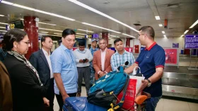 শাহজালালে যাত্রীরা ১৫-২০ মিনিটের মধ্যে লাগেজ পাচ্ছেন: বিমানমন্ত্রী
