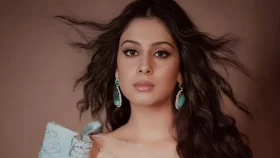 অভিষেক সিনেমাতেই ঘনিষ্ঠ দৃশ্যে ইশা, কারণ জানালেন নিজেই