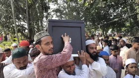 সৌদিতে ক্ষেপণাস্ত্র হামলায় নিহত শাহেদের মরদেহ পৌঁছালো গ্রামের বাড়িতে