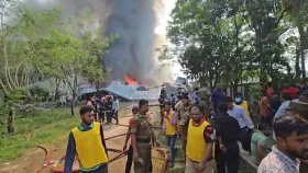 সাড়ে তিন ঘণ্টার চেষ্টায় নিয়ন্ত্রণে গাজীপুরের আগুন