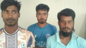 প্রেমিকের সঙ্গে দেখা করতে এসে সংঘবদ্ধ ধর্ষণের শিকার তরুণী, গ্রেফতার ৩
