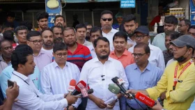 রাজশাহীর সব ফুটপাত দখলমুক্ত করা হবে, পুনর্বাসন করা হবে হকারদের