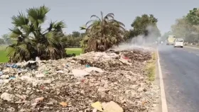 ৮ পৌরসভার একটিতেও নেই ভাগাড়, বর্জ্য ফেলা হয় যেখানে-সেখানে