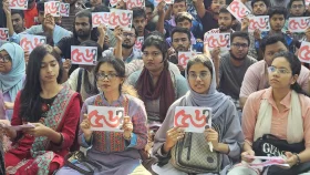 চুয়েটে ৩৪ দিন পর শাটডাউন প্রত্যাহার: ক্লাসে ফিরছেন শিক্ষক-শিক্ষার্থীরা, দিলেন যে শর্ত