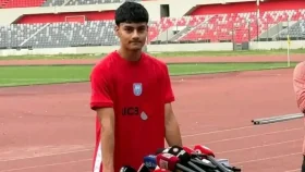 হামজার সঙ্গে খেলবেন, গোল করবেন: বড় স্বপ্ন মাহির