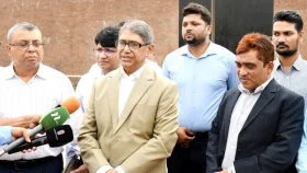 স্ত্রী-মেয়ে কবর খুঁড়ে মুক্তিযোদ্ধার দাফনের ঘটনা তদন্তে কমিটি হবে: মন্ত্রী