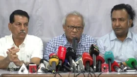 পতিত আ.লীগের সঙ্গে আঁতাত করে বিশৃঙ্খলা করলে ব্যবস্থা: রিজভী