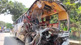১২ জনের মৃত্যু: ফিটনেস ছাড়াই কীভাবে চলছিল বাসটি, জানে না বিআরটিএ
