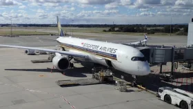 স্যুটকেস হারিয়ে সিঙ্গাপুর এয়ারলাইনসের বিরুদ্ধে ক্ষোভ