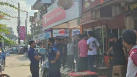 আদালত থেকে ফেরার পথে ব্যবসায়ী নেতাকে দিনদুপুরে গুলি