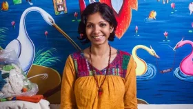 নেশার কারণে গান ছাড়িনি: আনুশেহ আনাদিল