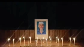 জাহাঙ্গীরনগর বিশ্ববিদ্যালয়ে মুক্তিযোদ্ধা মানিকের প্রতি শ্রদ্ধা জানিয়ে মোমবাতি প্রজ্বালন